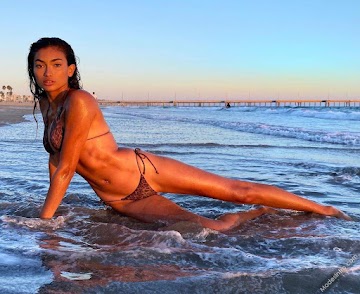 Kelly Gale 22nd Photo