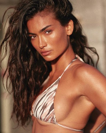 Kelly Gale 23rd Photo