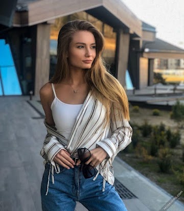 Viktoria Manko 18th Photo