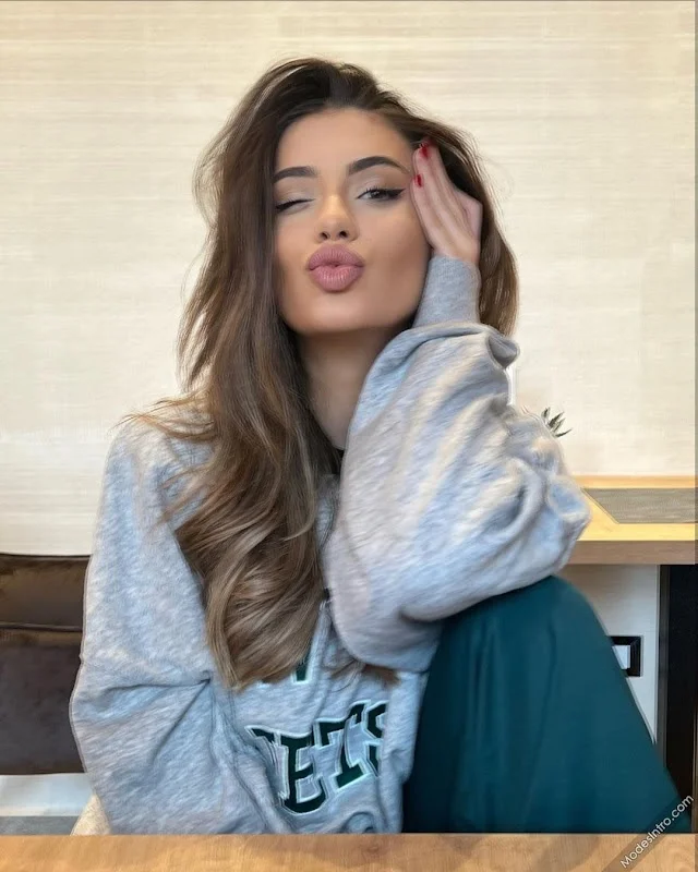 Alice Stroescu