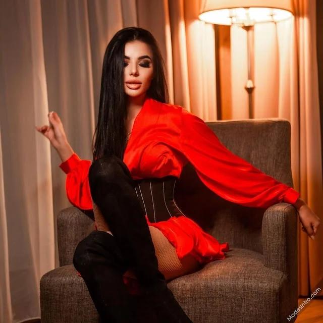 Alina Mirnaya Cover Photo