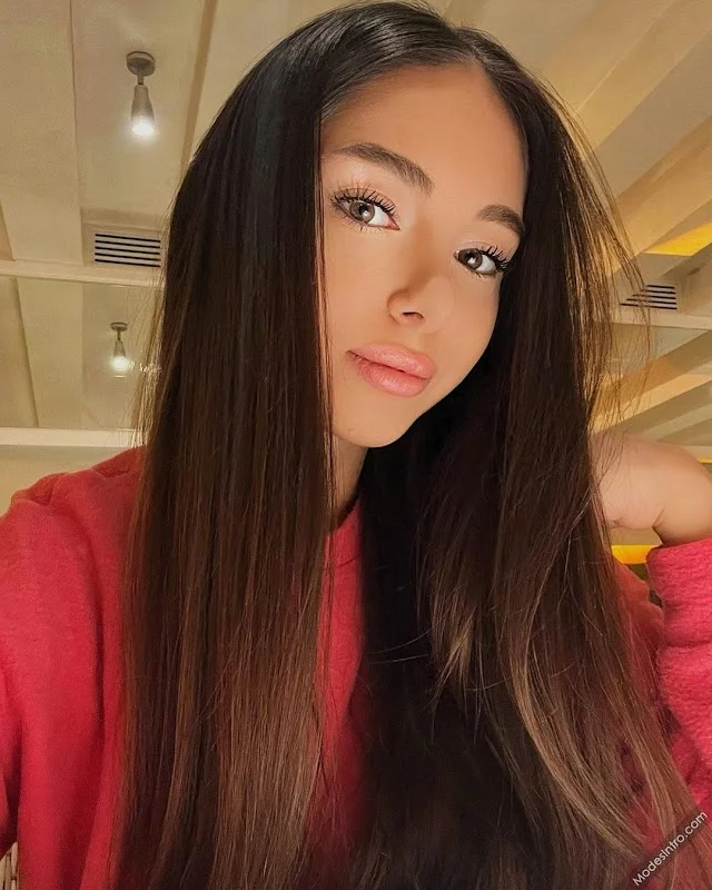 Alina Qelua