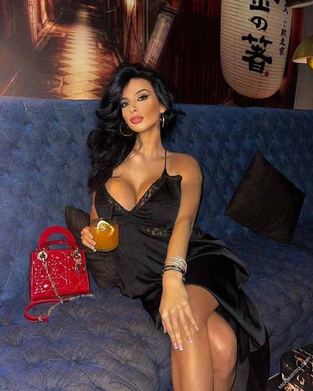 Angie Liciious