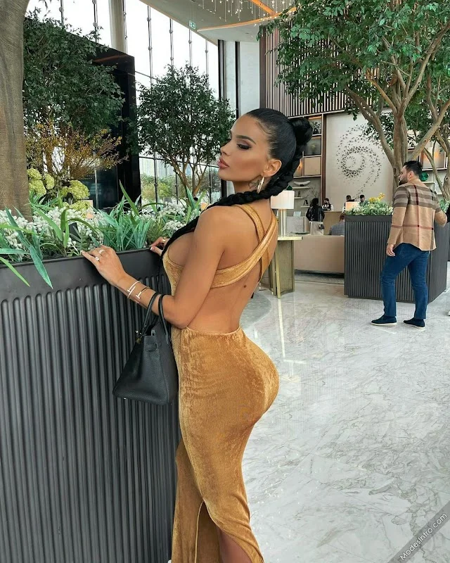 Angie Liciious