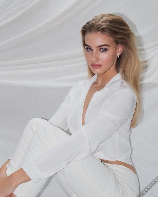 Anna Stock