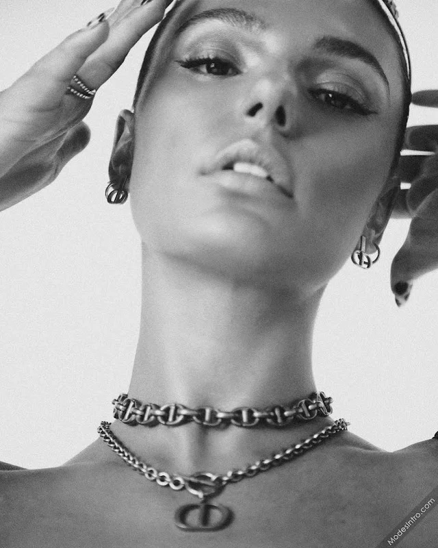 Isis Valverde