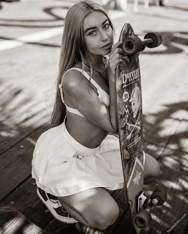 Kelly Lauren