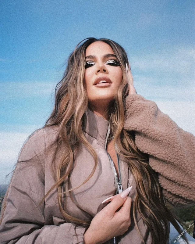 Khloe Kardashian Cover Photo