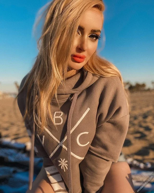 Kristen Lanae