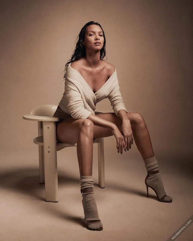 Lais Ribeiro Cover Photo