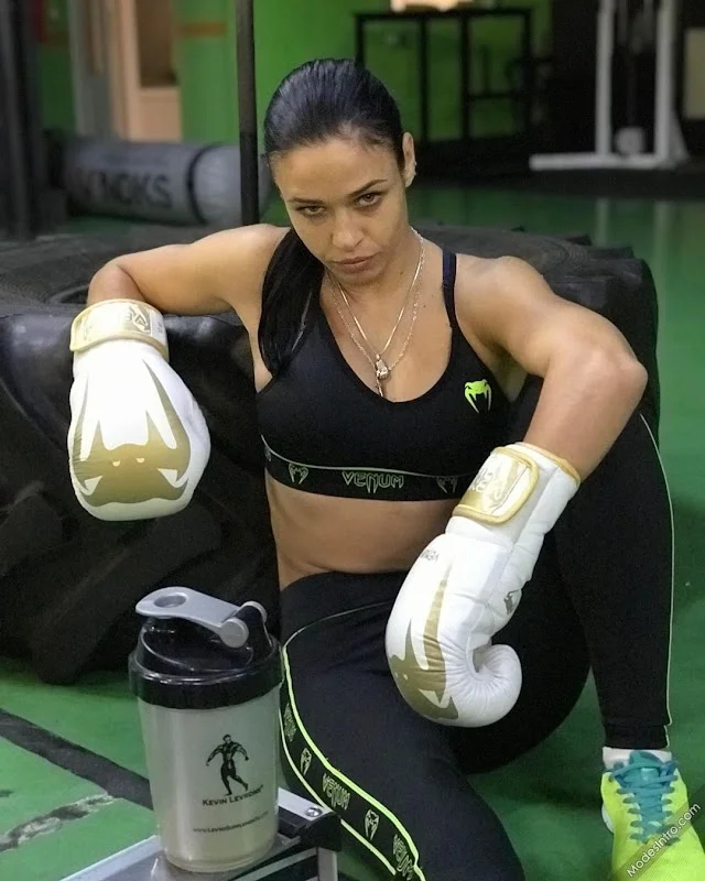 Lena Ovchynnikova