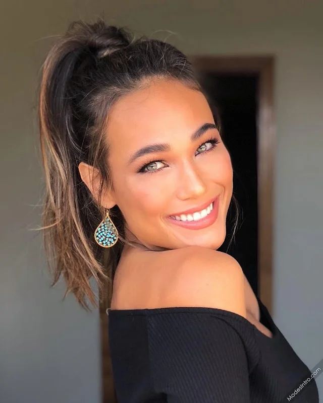 Lisa Dillon