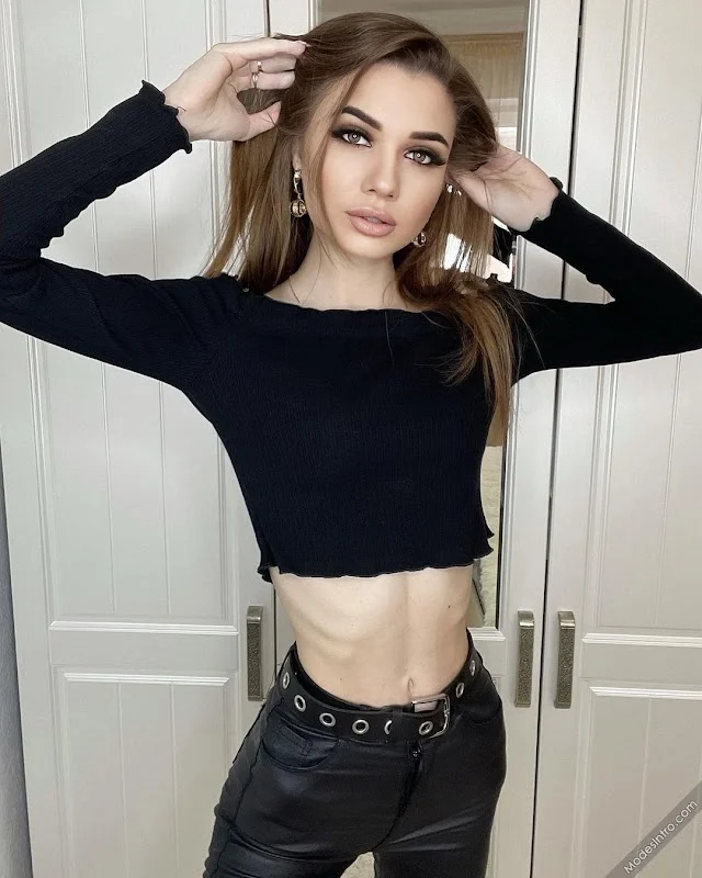 Liuba Khvorostova