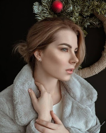 Anastasya Zelenova 35th Photo