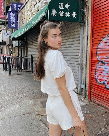 Jessica Clements 103rd Photo