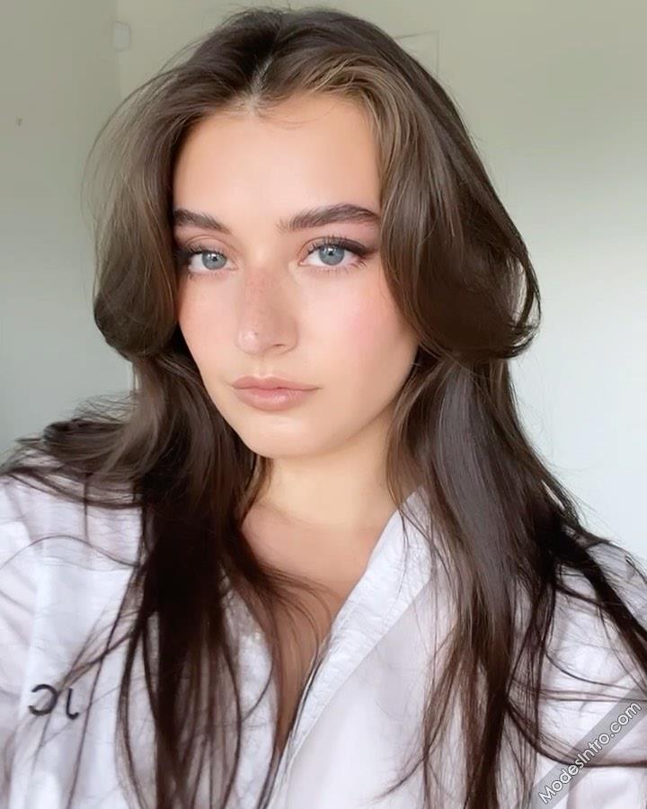 Jessica Clements 130th Photo