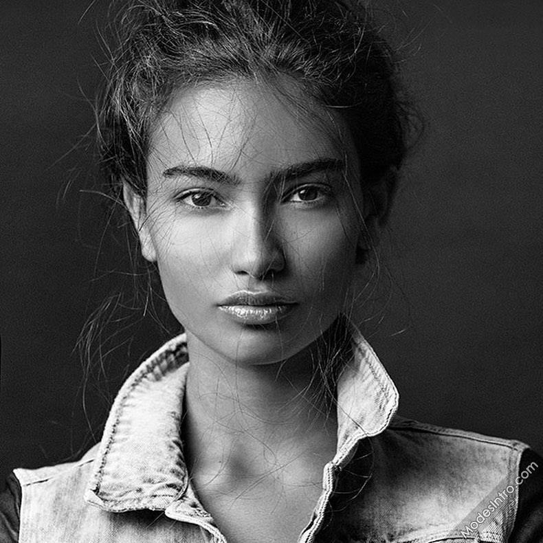 Kelly Gale 58th Photo