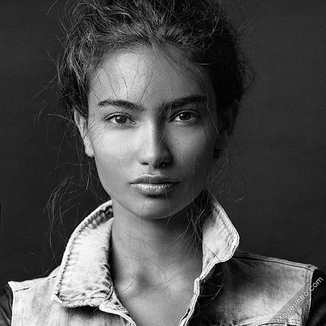 Kelly Gale Cover Photo