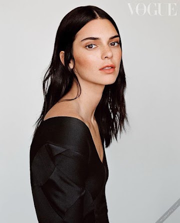 Kendall Jenner 25th Photo