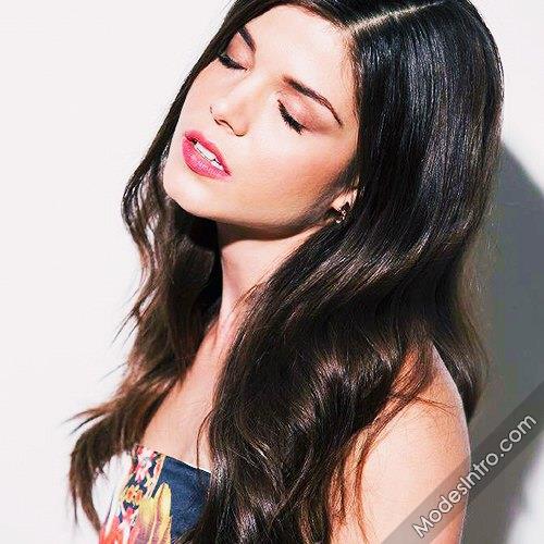 Marie Avgeropoulos 79th Photo