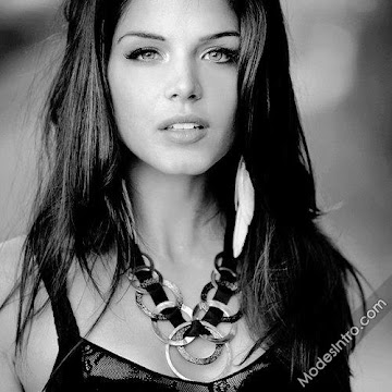 Marie Avgeropoulos 92nd Photo
