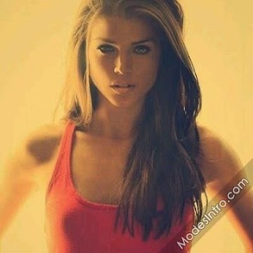 Marie Avgeropoulos 107th Photo