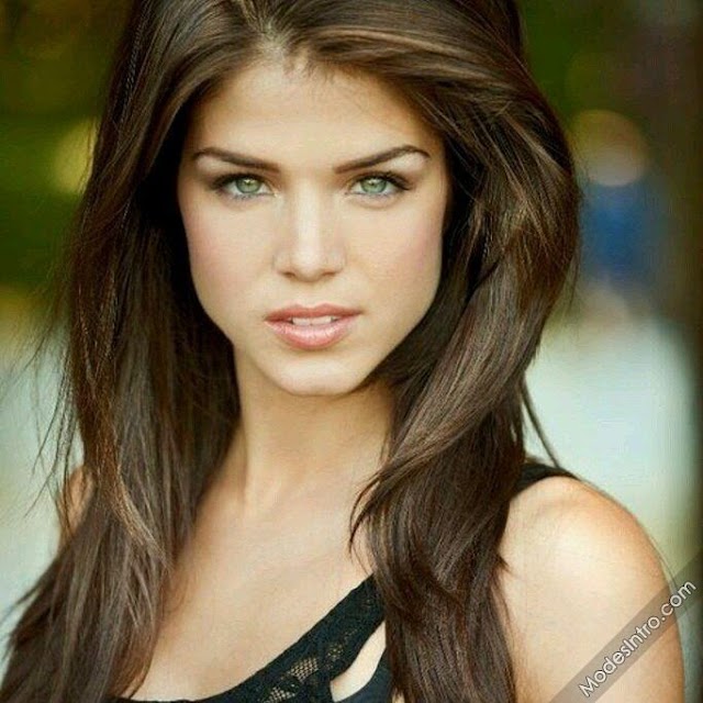Marie Avgeropoulos Cover Photo