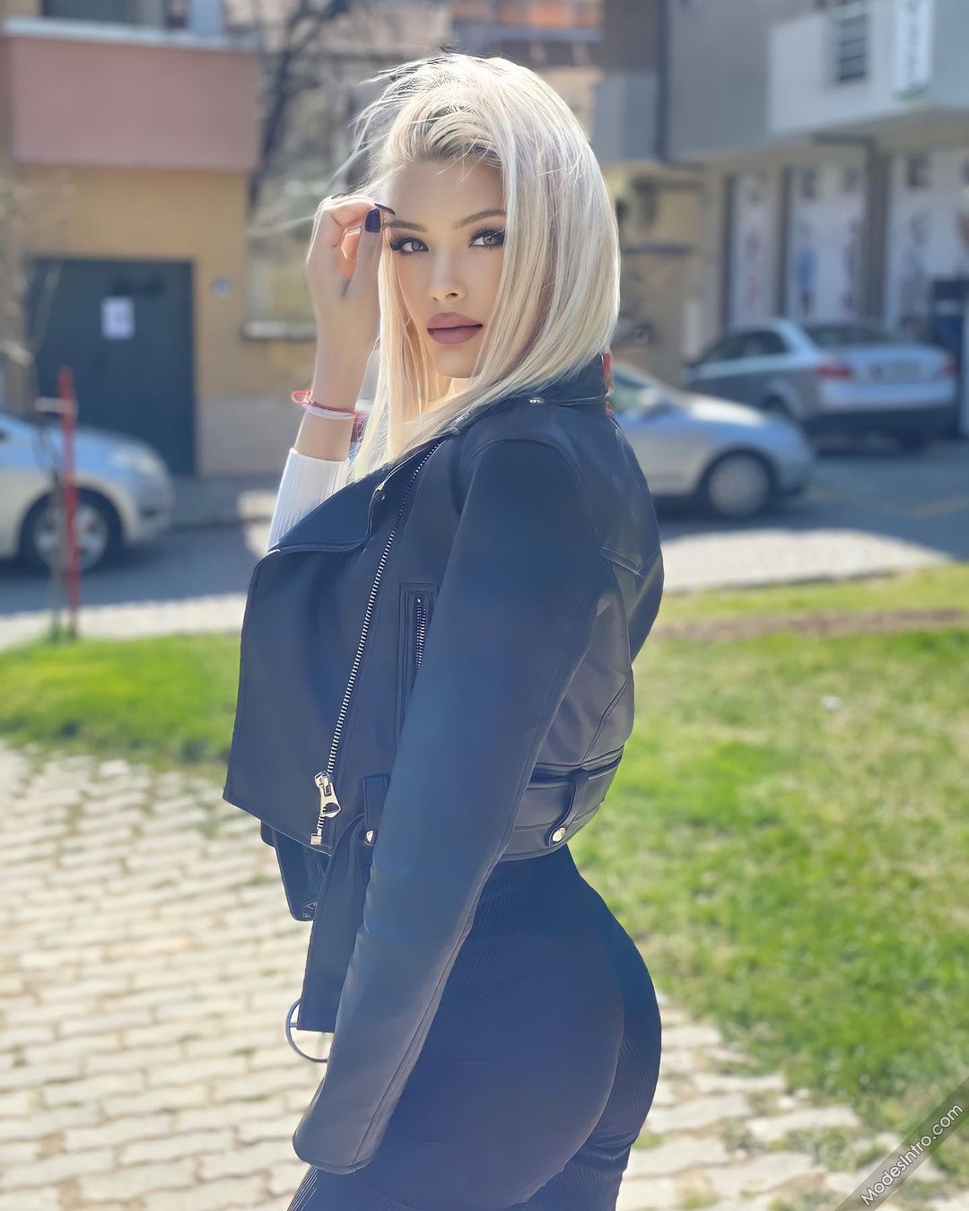 Nataliya Dzhingarova 14th Photo