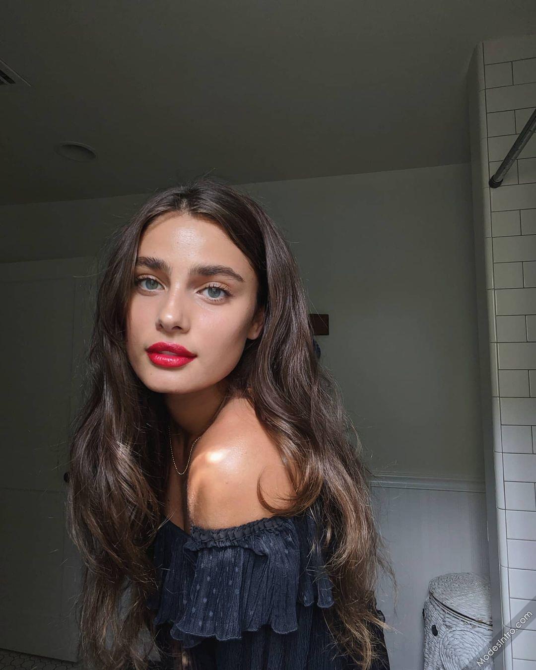 Taylor Hill 72nd Photo