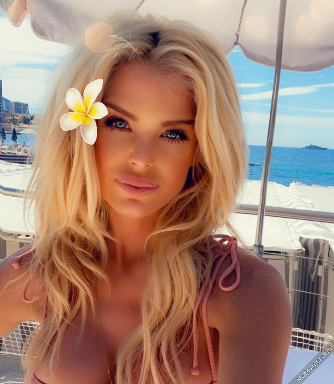 Victoria Silvstedt 10th Photo