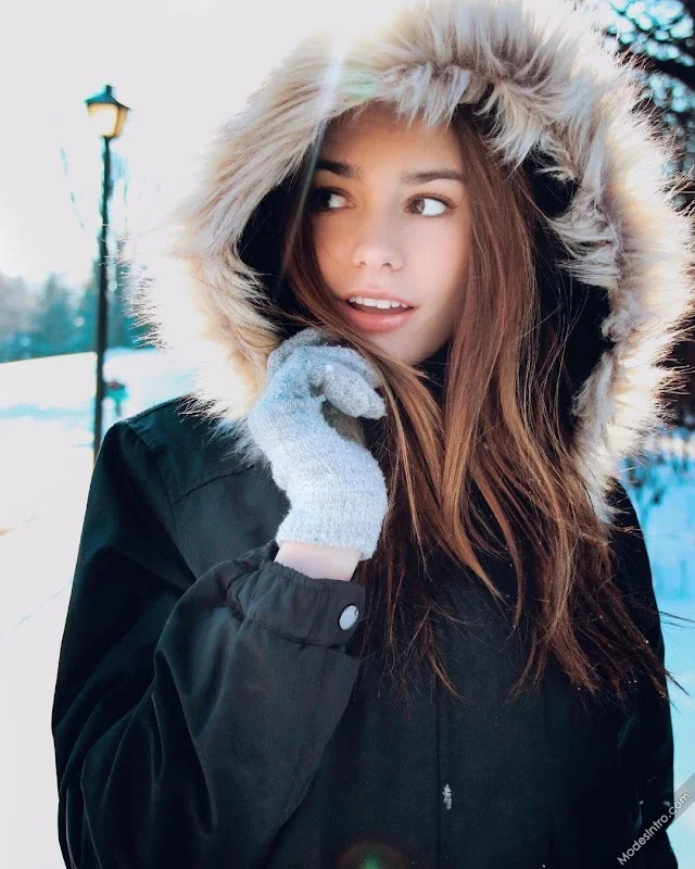 Makenzie Raine