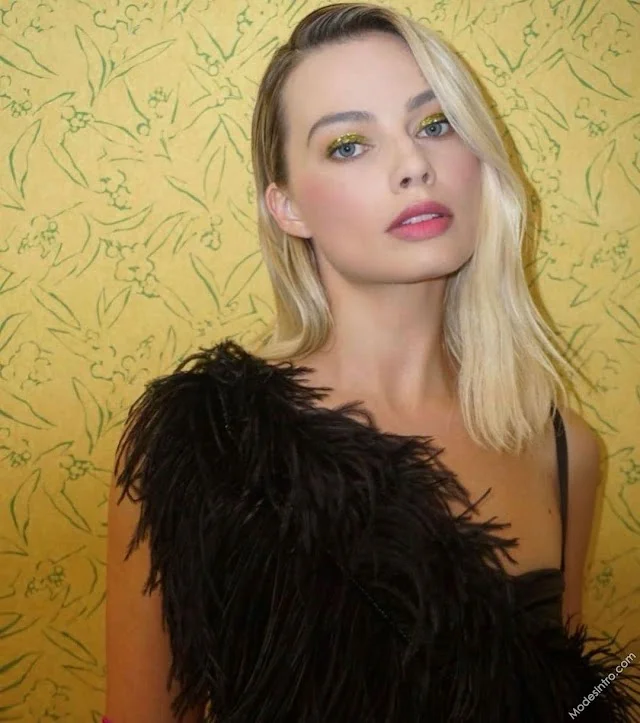 Margot Robbie Cover Photo