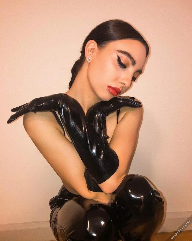 Stella Rosegold