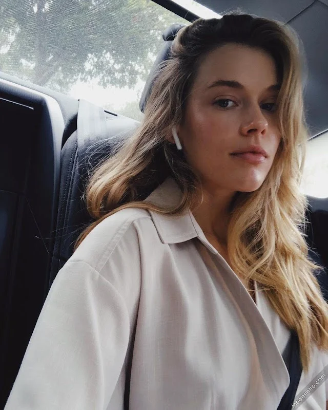 Victoria Lee