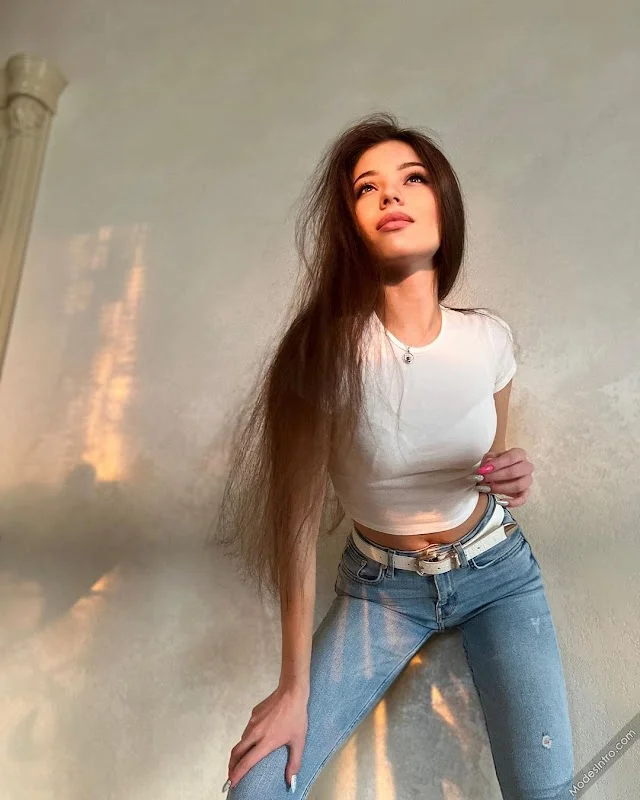 Viktoria Lada Vikushka