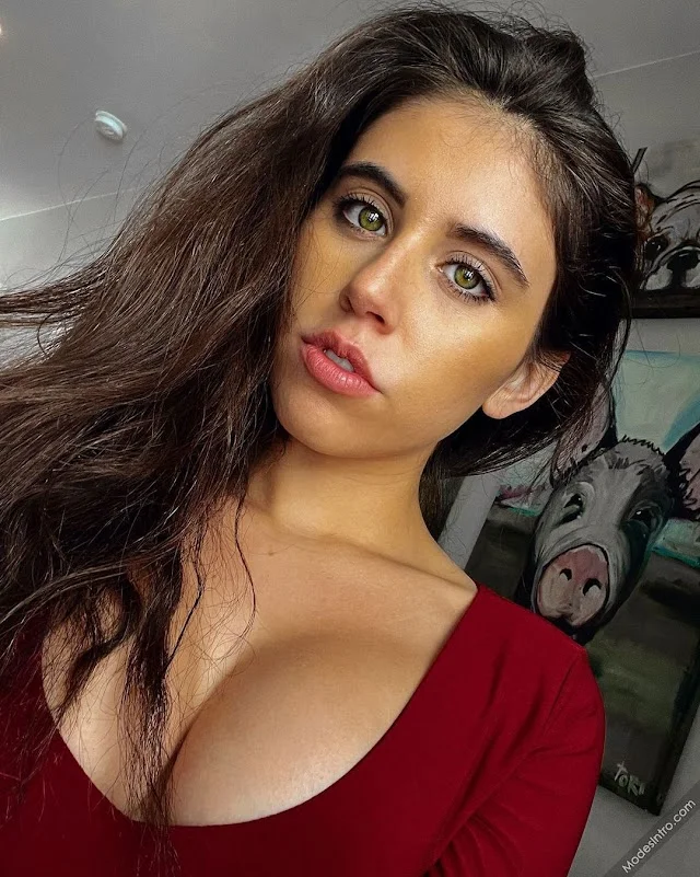 Violet Summers