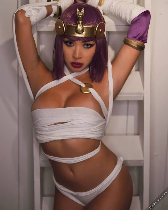 Vivianne Queenie Cosplay